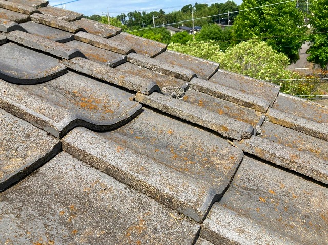 セメント瓦のズレ